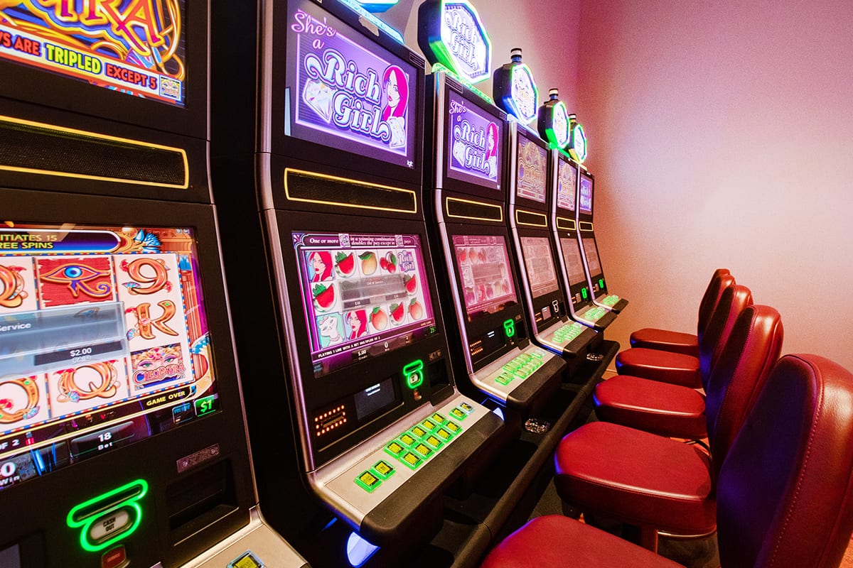 can you play slot machine online